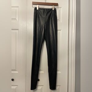 Wilfred Free vegan leather leggings. Size small.